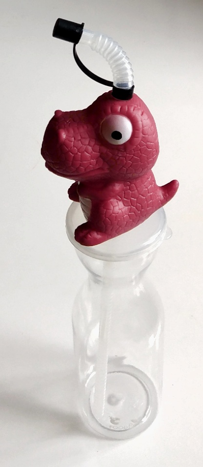 กระบอกใส่น้ำ ขวดน้ำพลาสติกใส พร้อมท็อปเปอร์ไดโนเสาร์สีน้ำตาล ของสะสมจากบิ๊กซี