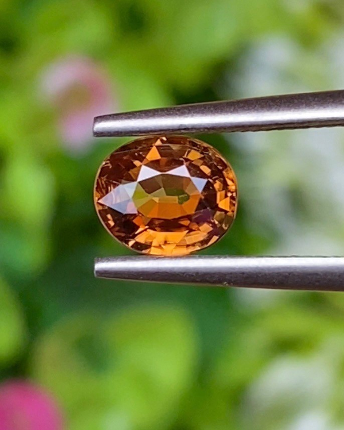 พลอย เพทาย (Zircon) 1.17 กะรัต (Cts.) พลอยแท้ อัญมณีมงคลประจําวันเกิด เครื่องประดับพลอย