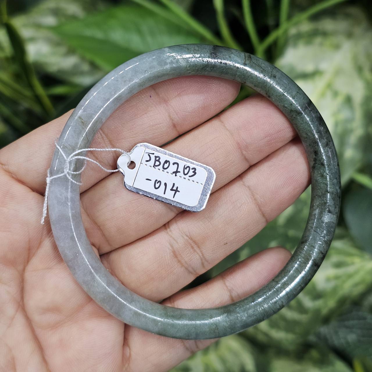 JB0703-014 หยก พม่า แท้ Jade กำไลหยก (Jadeite bracelet) พม่า (Myanmar) 62.1 มม.