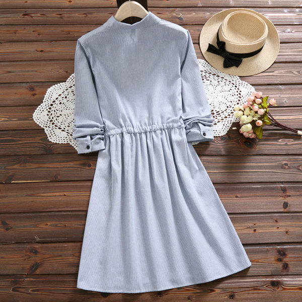 เดรสเชิ้ตแขนยาว เอวผูกจั๊ม แต่งปักแมวสไตล์วินเทจ (12315LM)