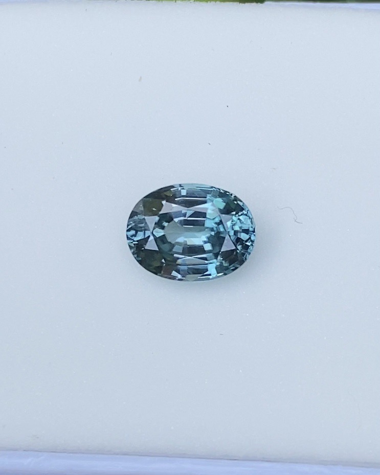 พลอย เพทาย (Zircon) 3.49 กะรัต (Cts.) พลอยแท้ อัญมณีมงคลประจําวันเกิด เครื่องประดับพลอย