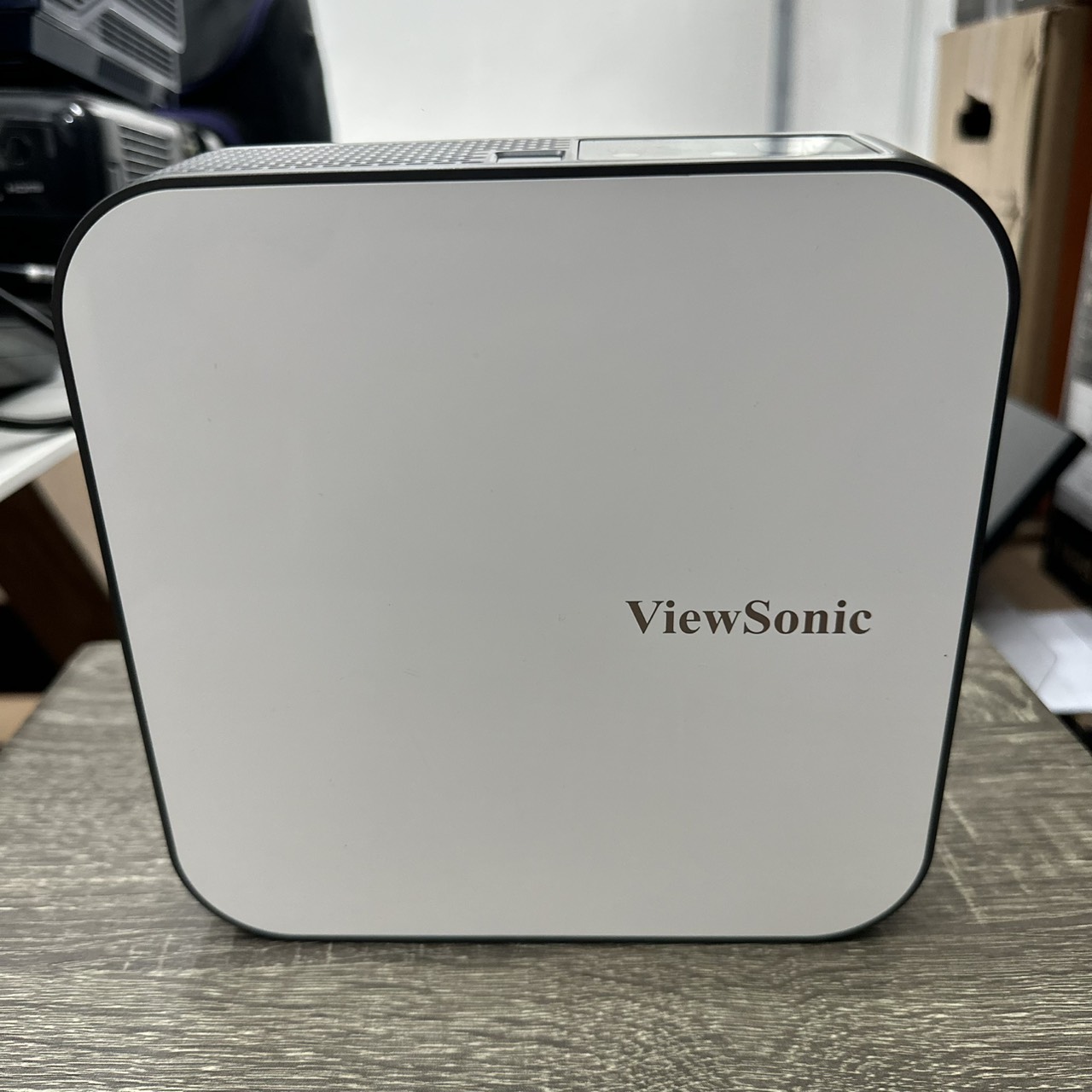 Projector สำหรับพกพา Viewsonie M2e + Adapter + Remote