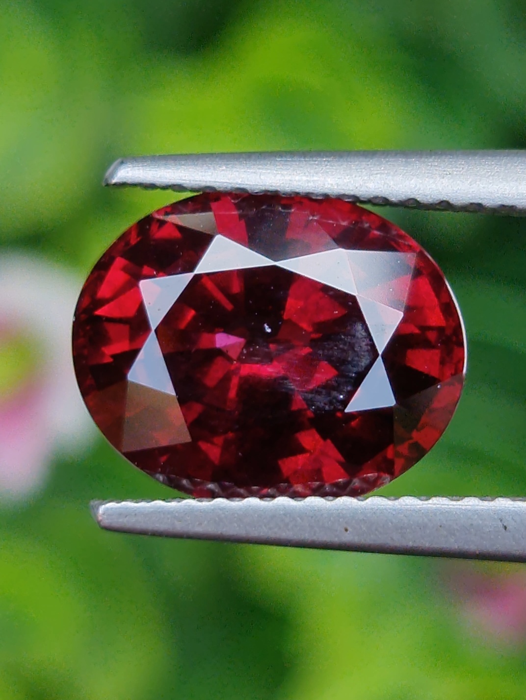 พลอย โรโดไลต์ กาเน็ท Rhodolite Garnet 4.90 กะรัต Cts.พลอยแท้ อัญมณีมงคลประจําวันเกิด เครื่องประดับพลอย