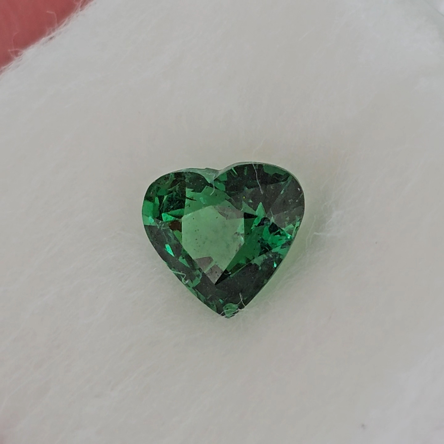 พลอย ซาโวไรท์ Tsavorite Garnet 1.11 กะรัต (Cts.) ดิบ Unheated พร้อมใบเซอร์ อัญมณีมงคลประจําวันเกิด เครื่องประดับพลอย