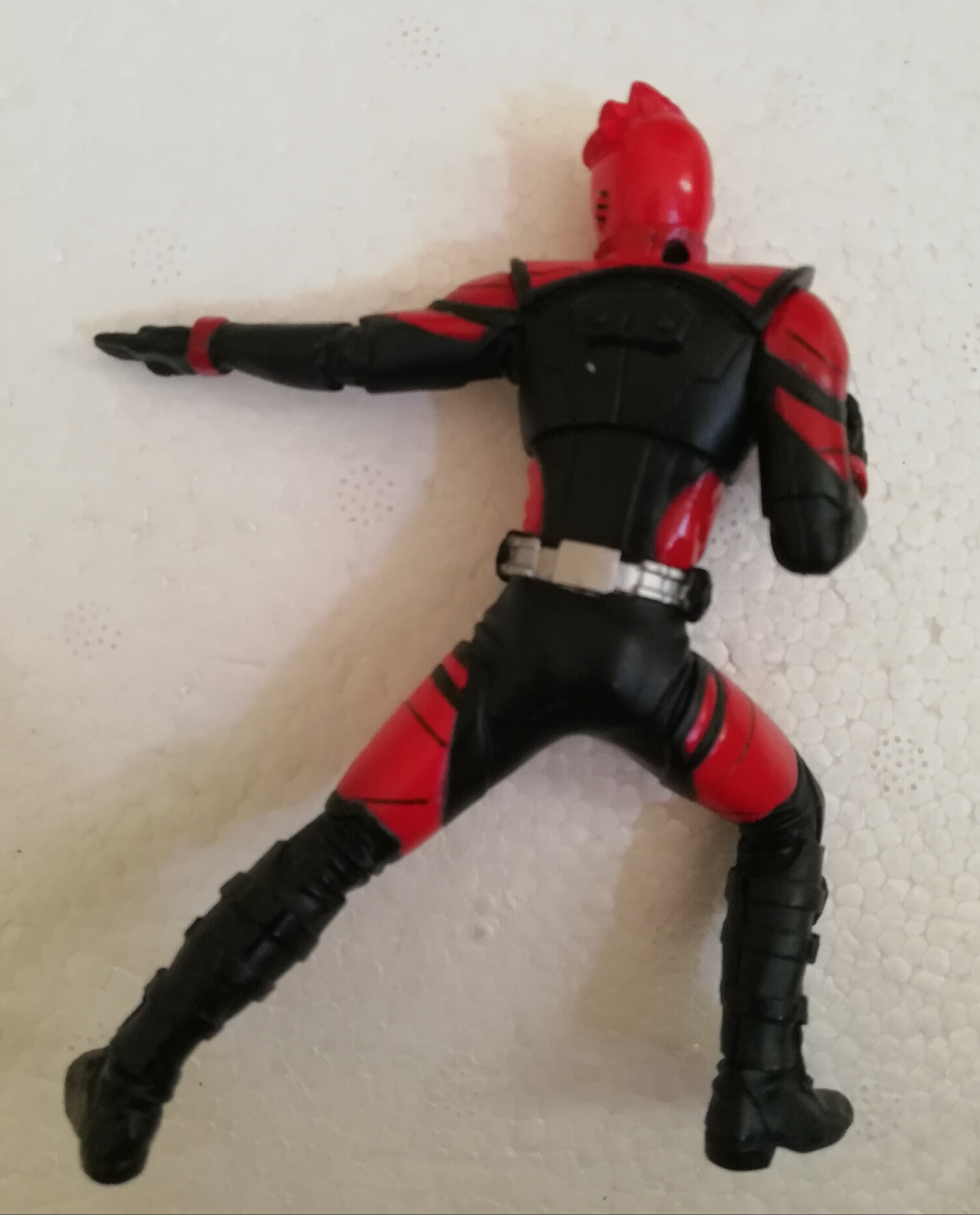 มีหลายภาพ, ** ขาดผ้าพันคอ,แคนดี้ทอย HDM ตัวพิเศษหายากมาก เป็นชุดพิเศษที่เคยขายในแพค ตัว อะกิบะ เรด Akiba Red จาก "ขบวนไม่เป็นทางการ อะกิบะเรนเจอร์ " สูงราว 11ซม.รายละเอียดสวยงาม