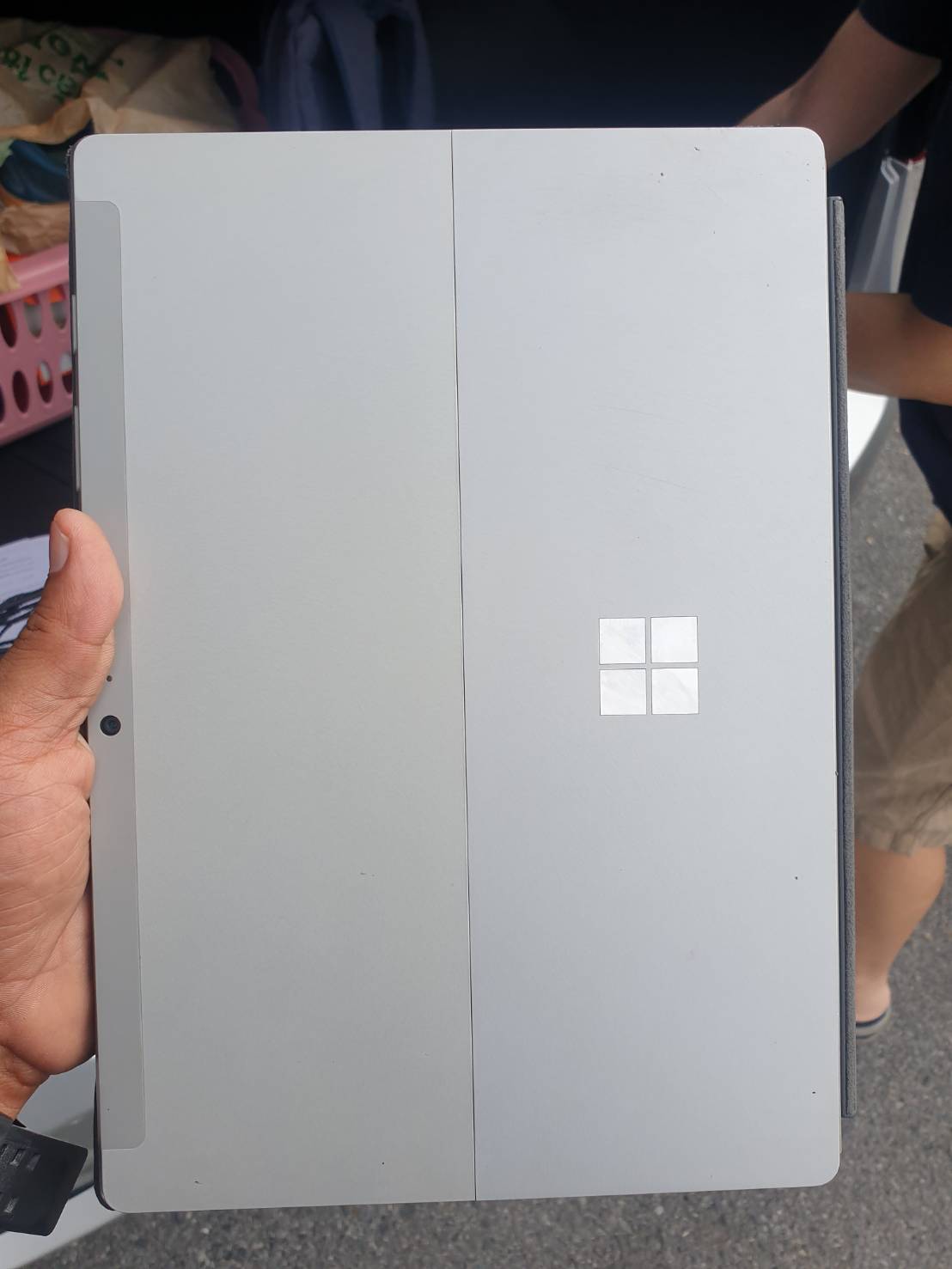 Surface 3 10.8" Quad-Core Intel Atom x7-Z8700 พร้อมคีบอร์ด