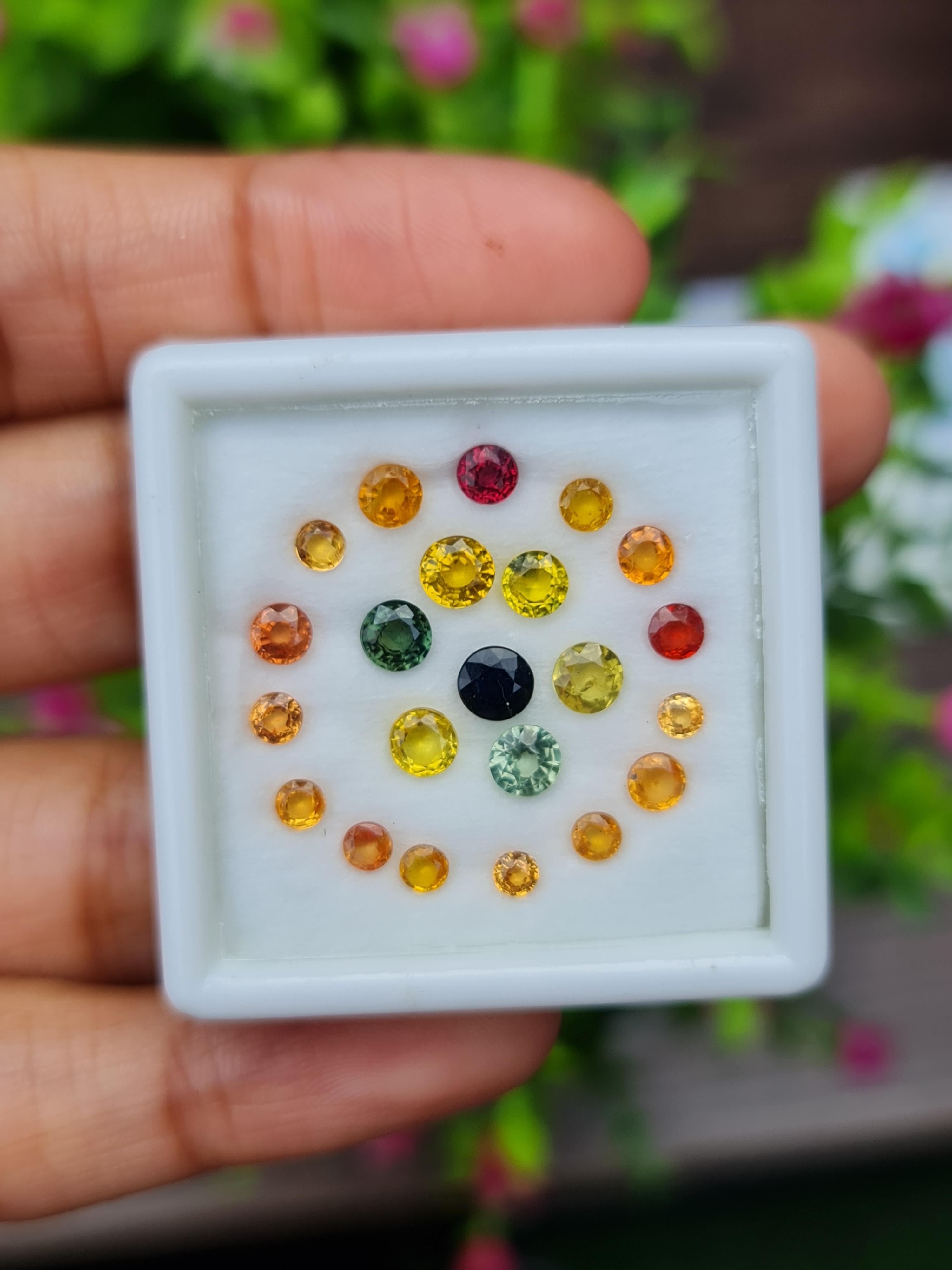 พลอย แฟนซี แซฟไฟร์ Fancy Sapphire 6.43 กะรัต (cts.) 22 เม็ด พลอยแท้ อัญมณีมงคลประจําวันเกิด เครื่องประดับพลอย