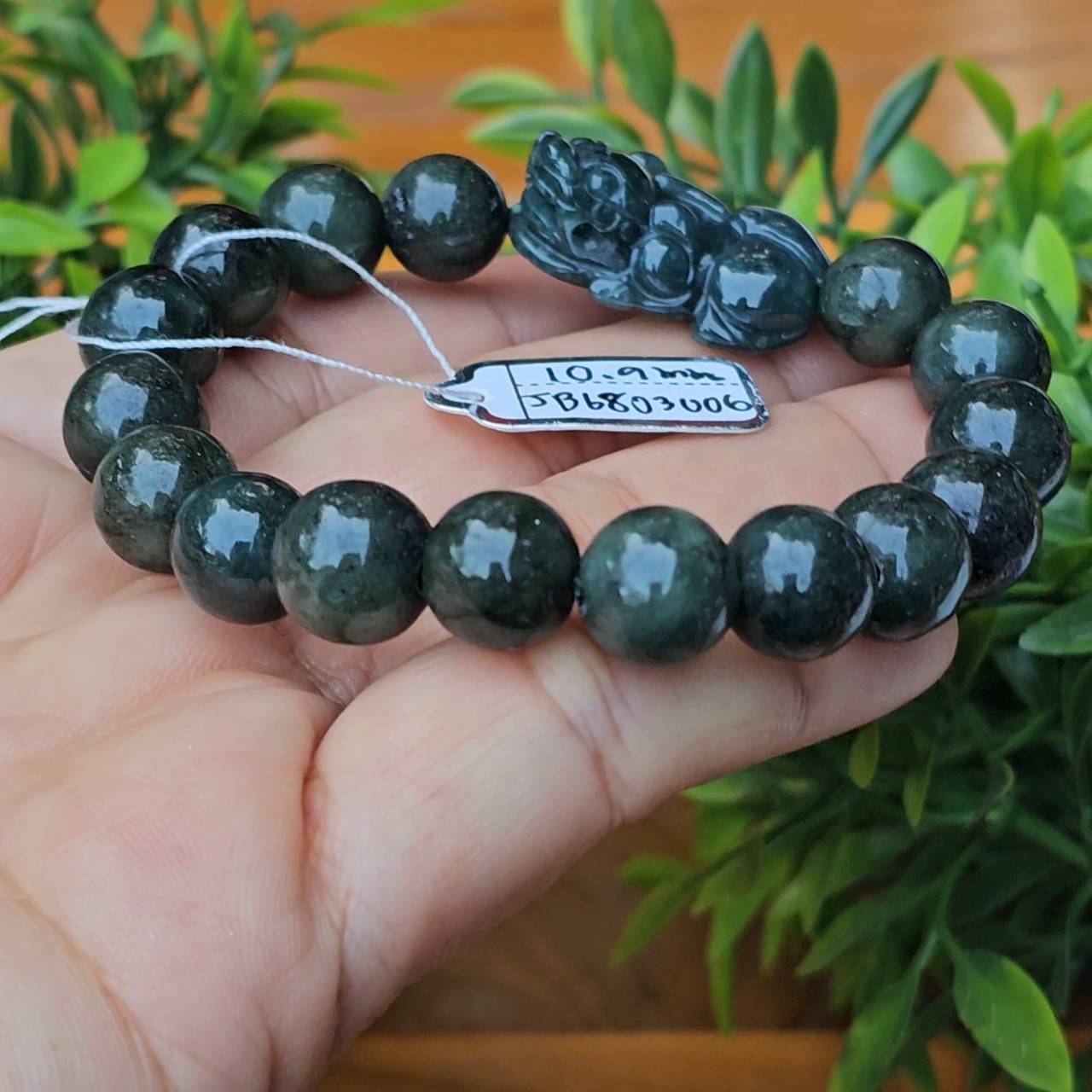 JB6803006 หยก พม่า แท้ Jade กำไล ปี่เซียะ ประคำหยก 10.9 มม. (Jadeite Beads Bracelet) พม่า (Myanmar)