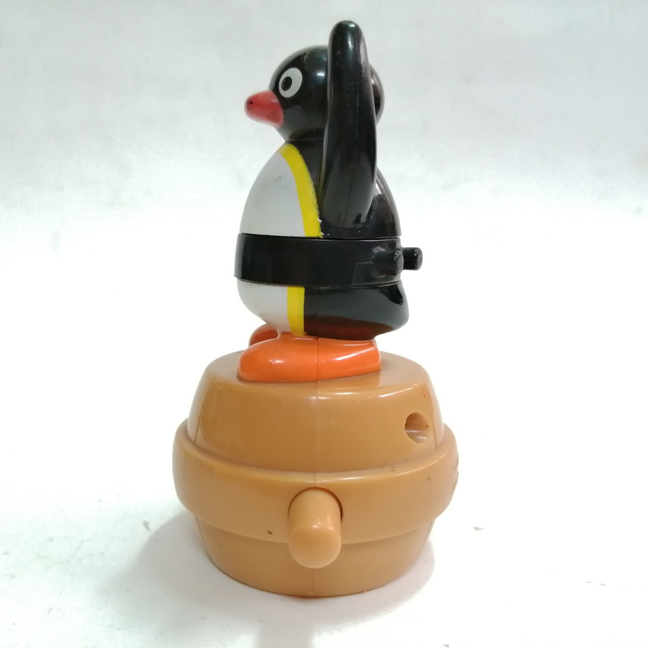 ของเล่น ของสะสม พรีเมี่ยม นกเพนกวิน พิงกุ จากแมคโดนัลด์ **ขาดห่วงฮูลาฮูฟ เก่าเก็บสะสม ขายตามสภาพ