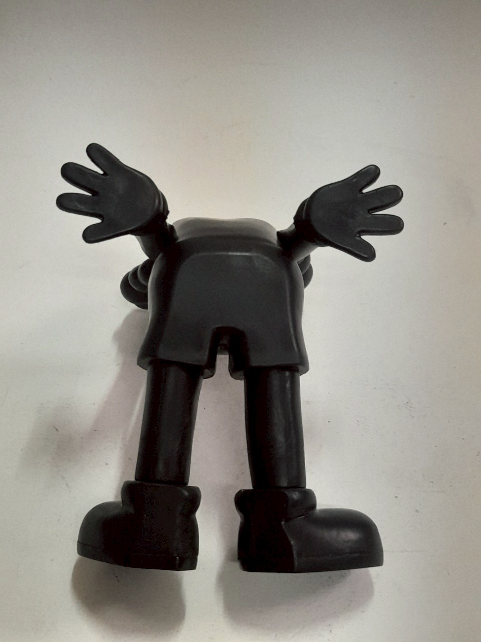 มีหลายภาพ,ที่วางโทรศัพท์มือถือKaws มือ1 ไม่มีกล่อง สำหรับสะสม