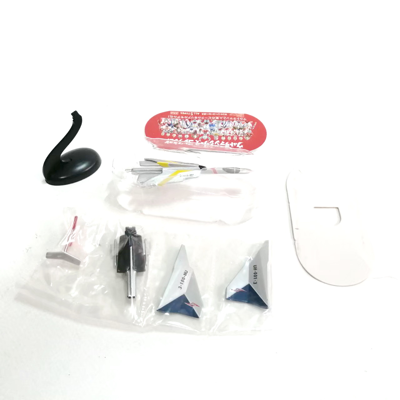 ยานเหล็ก อุลตร้าฮอร์ค หน่วย TDF อุลตร้าเซเว่น บอดี้เหล็กครึ่งพลาสติก บางส่วนต้องไปต่อเองยังอยู่ในแผง ขนาดตามรูป มีแคปซูล ใบปิดครบ สภาพ แกะถ่ายรูป แต่ไม่ประกอบ