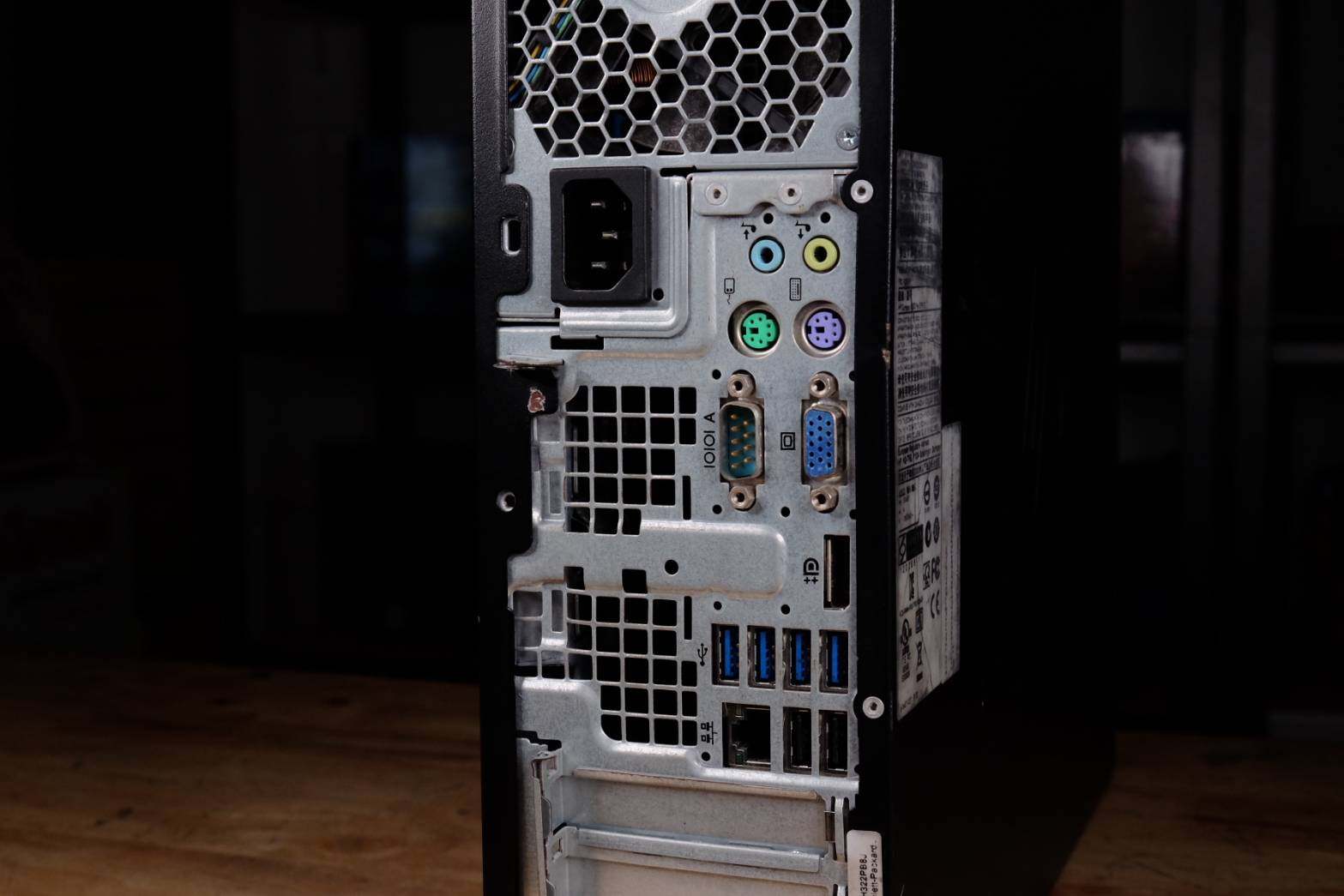 HP Compaq 8200 SFF คอมพิวเตอร์ตั้งโต๊ะ CPU i3-2120 Ram 2 GB HDD 320 GB สินค้ามีประกัน