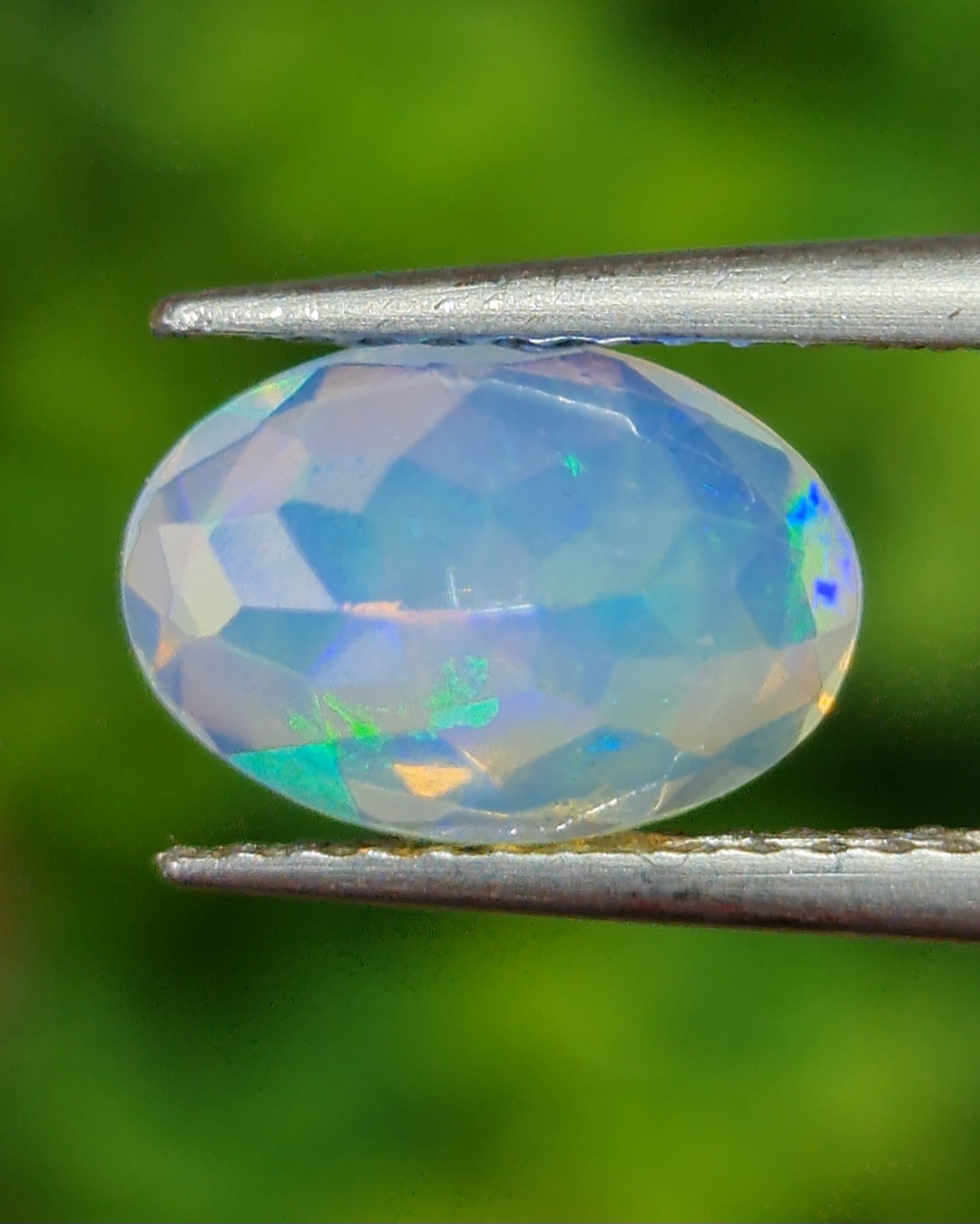 พลอย ไวท์ โอปอล White Opal 1.05 กะรัต (Cts.) พลอยแท้ อัญมณีมงคลประจําวันเกิด เครื่องประดับพลอย