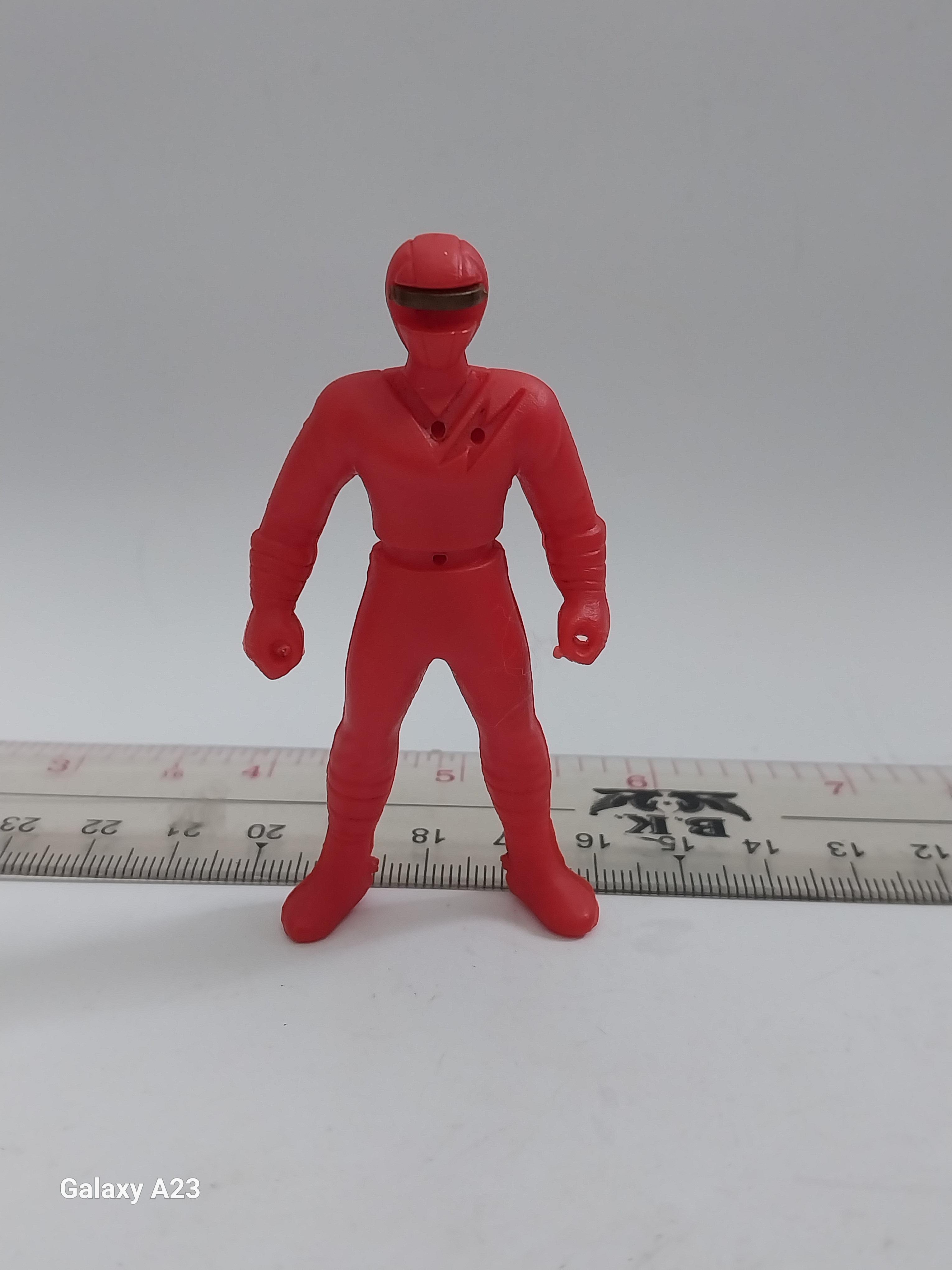 มีหลายภาพ กรุณาเลือกแบบ ( ราคาตัวละ ) ตุ่นยางแถมขนม คาคุเรนเจอร์งานเก่า ของมีตามภาพ