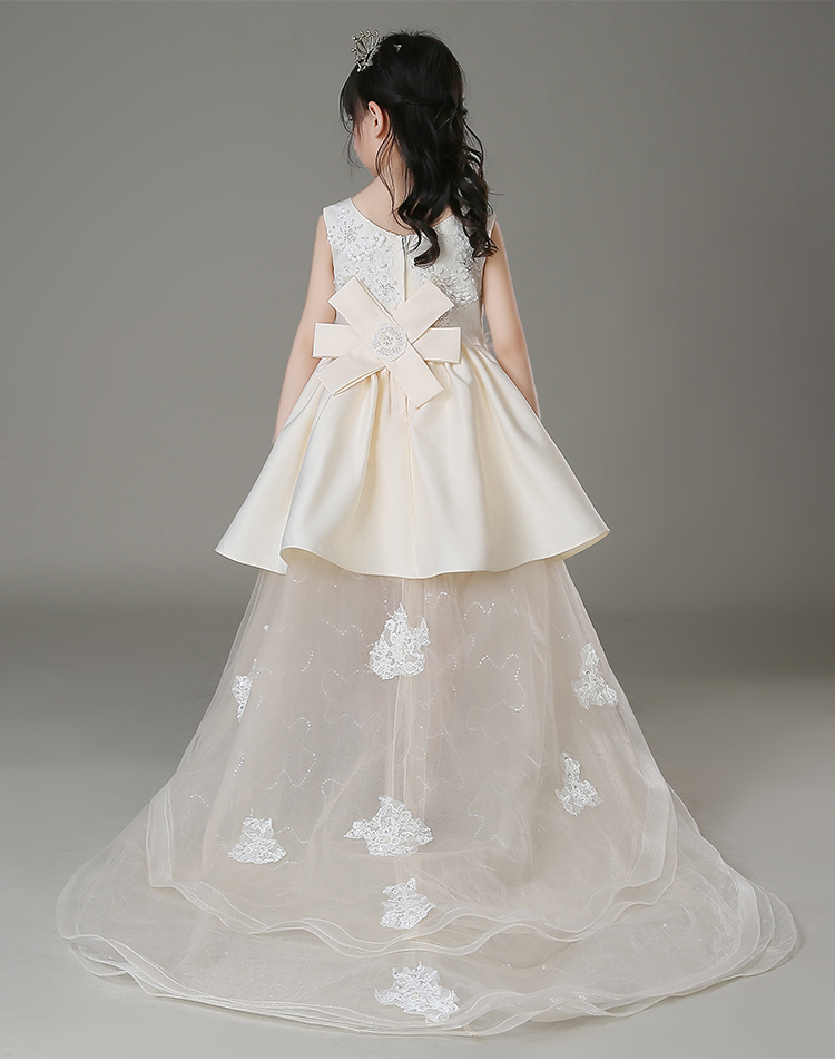 Pre-order ชุดราตรีเด็ก ชุดออกงาน ชุดกระโปรง สไตล์เจ้าหญิง แขนกุด คอวี แต่งดอกไม้ ปักเลื่อม แต่งมุก กระโปรงเป็นชั้น ๆ มีซิปหลัง