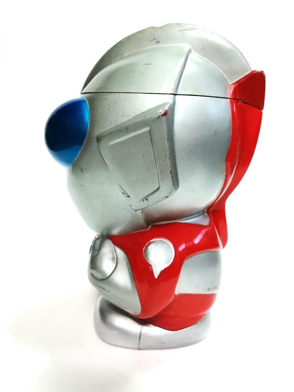 ถัง/กระบอก อุลตร้าแมนมิลเลเนียม SD ขนาดใหญ่ สูบ10นิ้ว เปิดฝาด้านบนได้ สภาพค่อนข้างดี เก่าเก็บ Ultraman Millenium