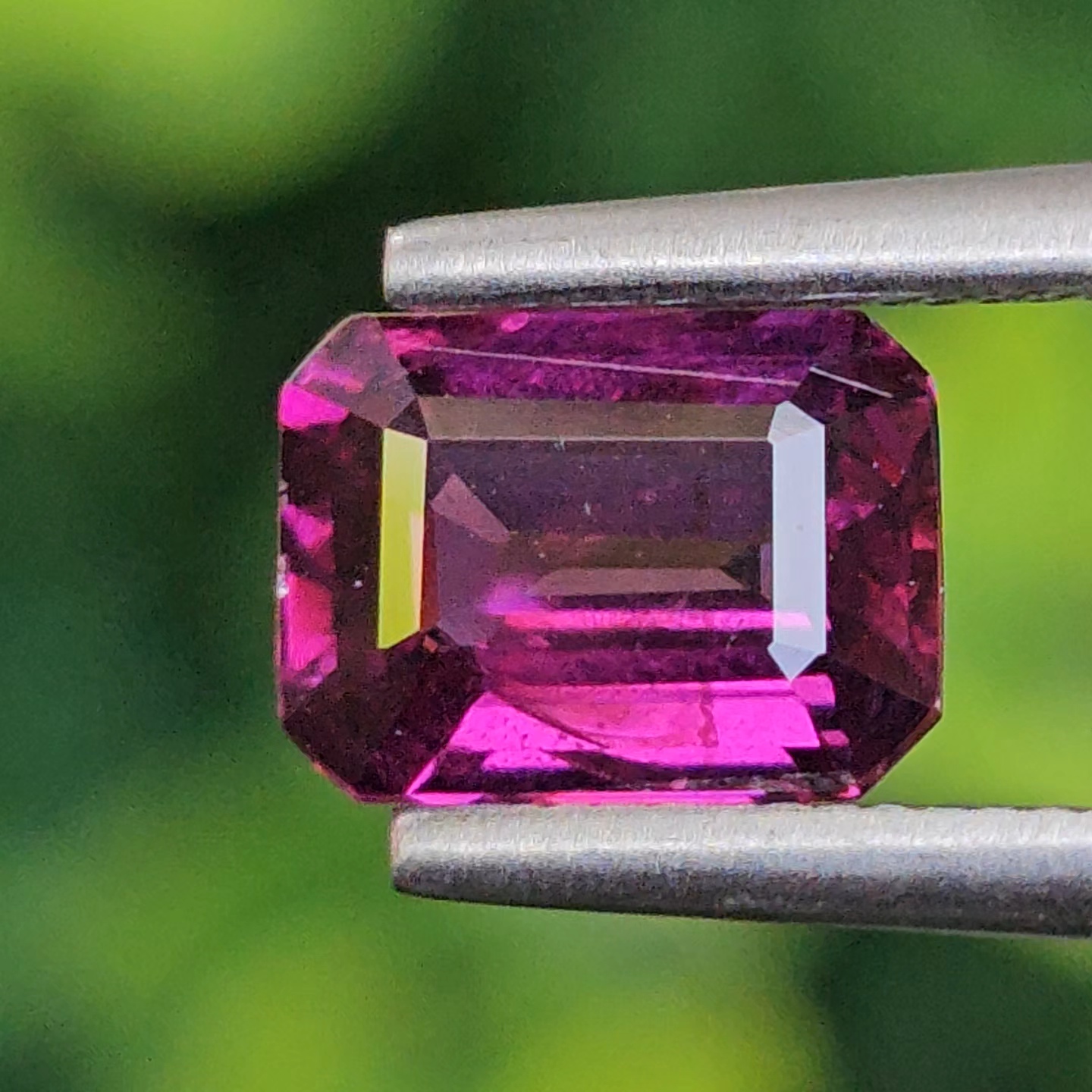 พลอย อุมบาไลต์ การ์เน็ต Umbalite Garnet 1.26 กะรัต (Cts.) ดิบ Unheated ลอยแท้ อัญมณีมงคลประจําวันเกิด เครื่องประดับพลอย