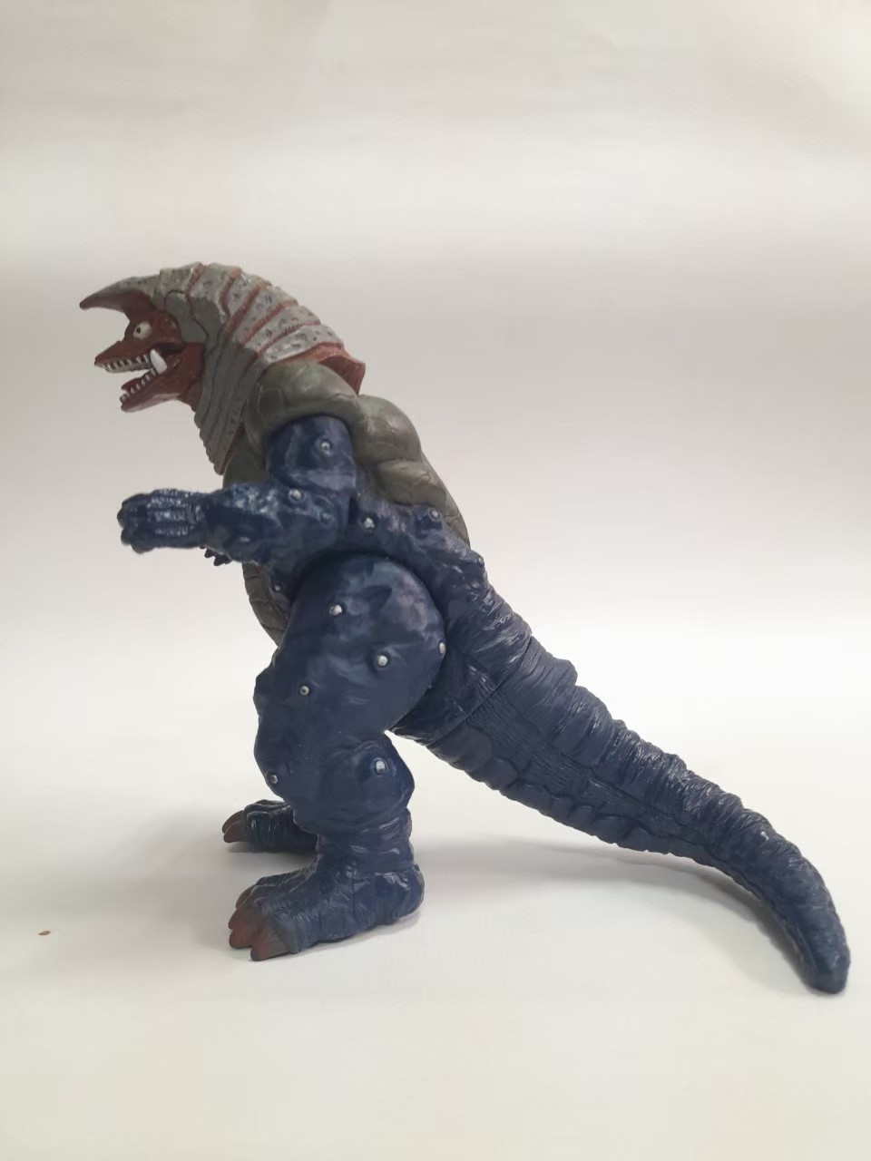 มีหลายภาพ,ซอฟ 6 - 6.5 นิ้ว สัตว์ประหลาด กอลซ่า จากอุลตร้าแมนทีก้า ขนาดตามรูป มือสองสภาพดีมีรอยบ้าง