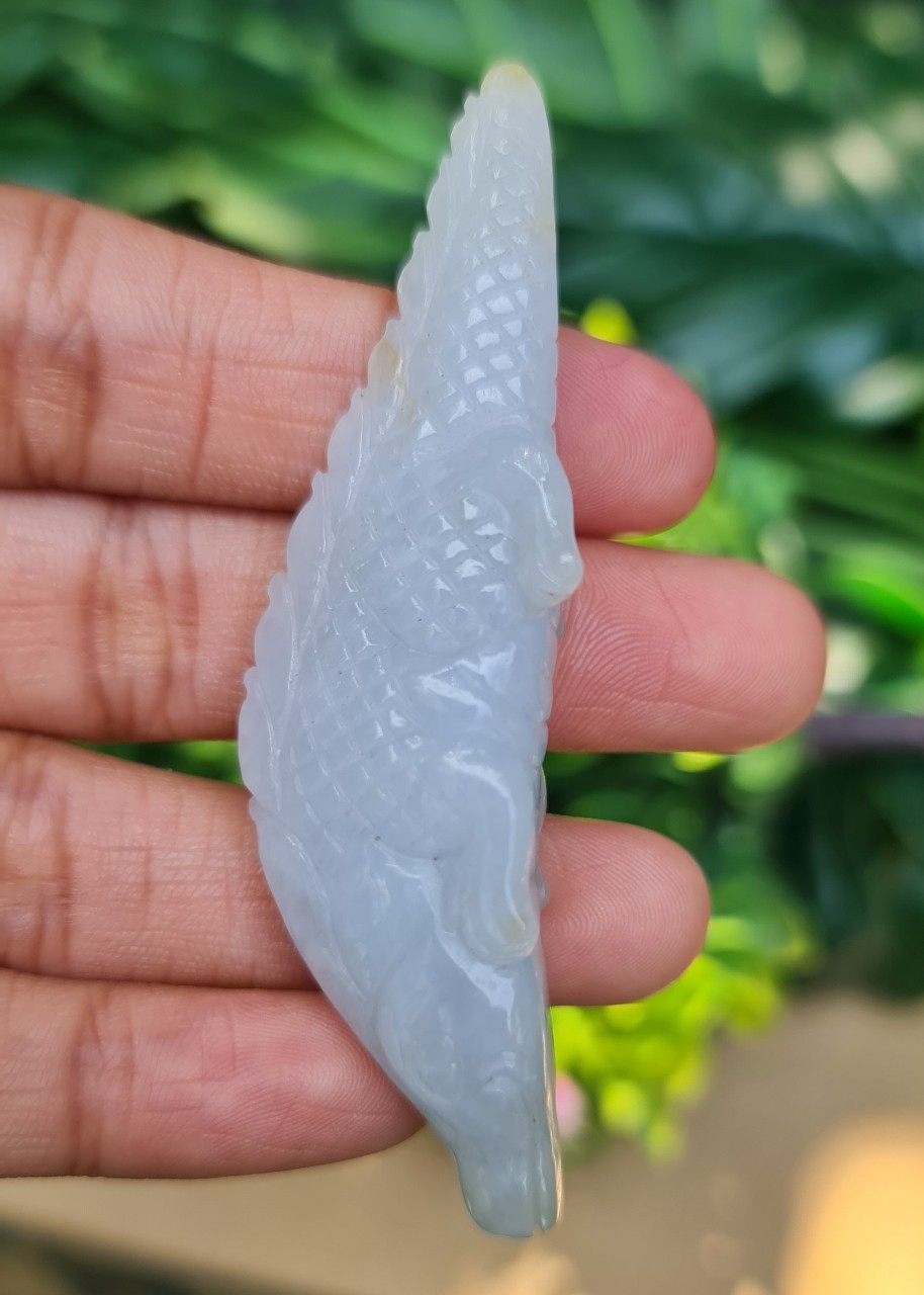 หยก แกะสลัก รูป จระเข้ (Burmese jadeite) หยก พม่า แท้