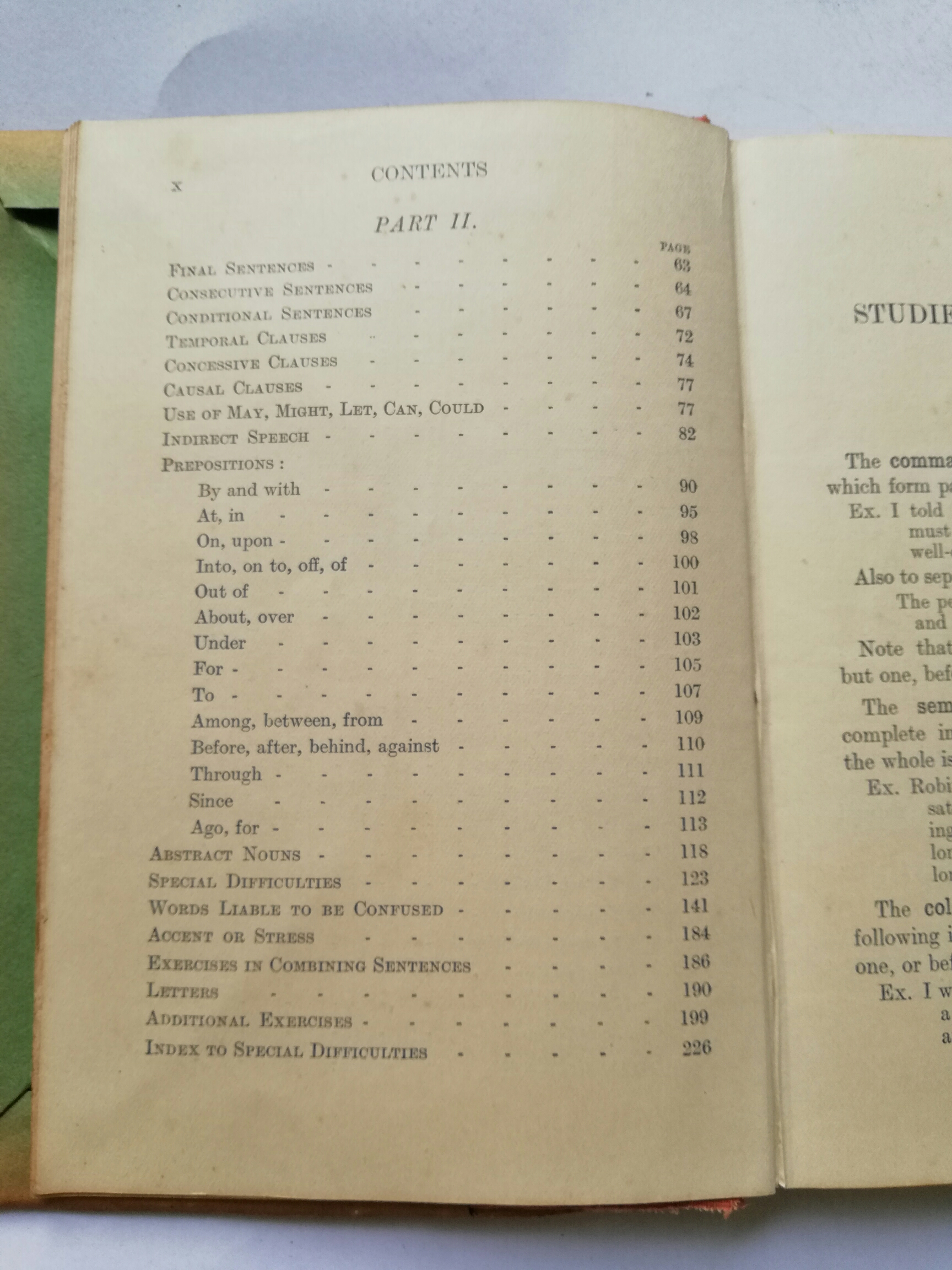 หนังสือภาษาอังกฤษ "STUDIES IN ENGLISH IDIOM " BRACKENBURY**หนังสือปีเก่ามาก มีตำหนิ โปรดดูทุกภาพ