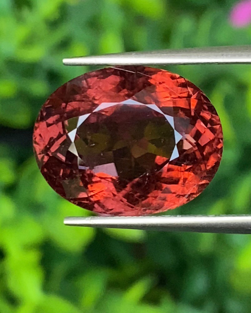 พลอย ทัวร์มาลีน Tourmaline 15.49 กะรัต (Cts.) พร้อมใบเซอร์ พลอยแท้ อัญมณีมงคลประจําวันเกิด เครื่องประดับพลอย