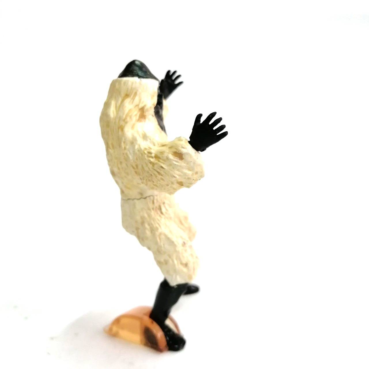 กาชาปอง สัตว์ประหลาด สโนว์แมน จาก ไรเดอร์1 ขนาดตามภาพ มีฐานน้ำแข็ง สภาพดี