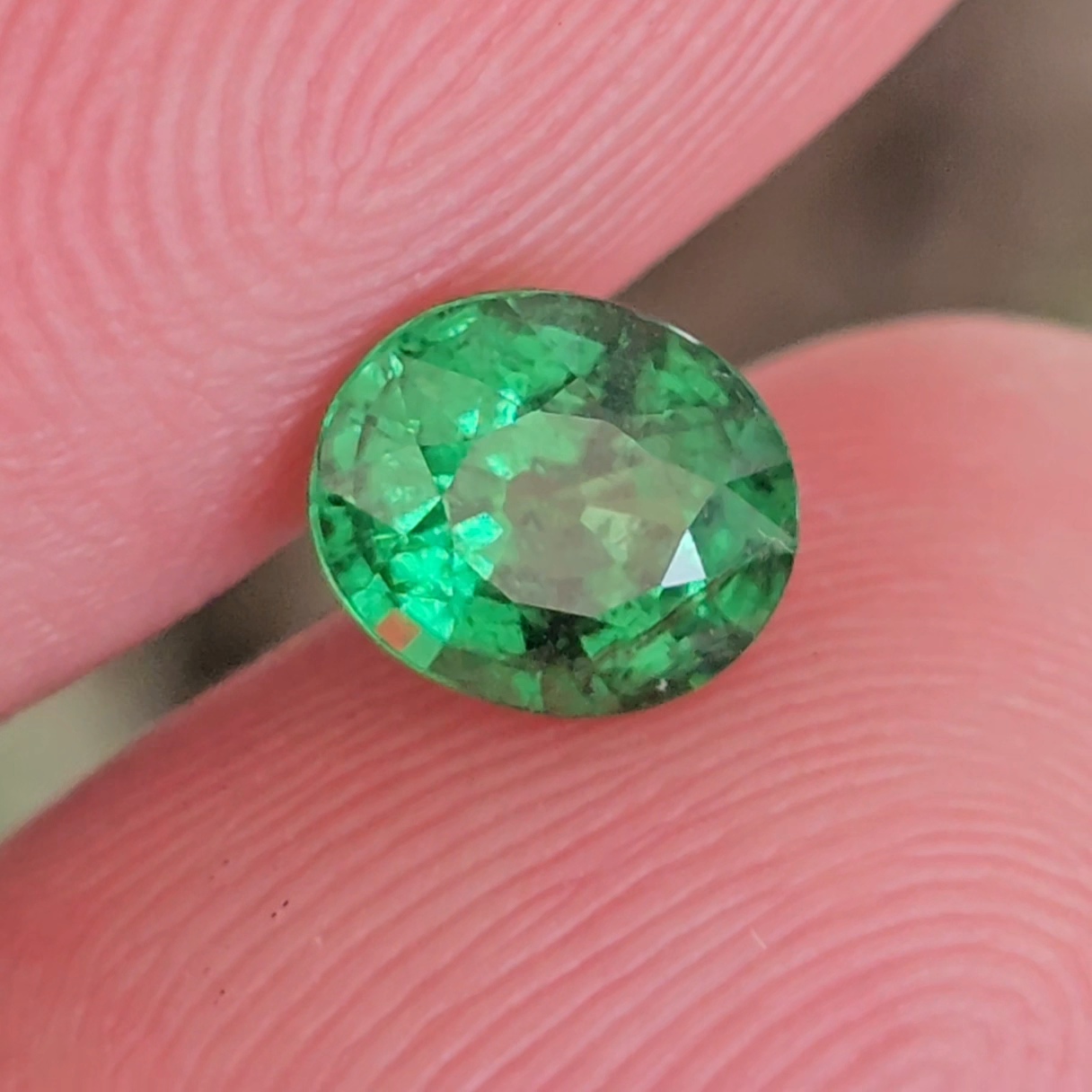 พลอย ซาโวไรท์ Tsavorite Garnet 1.06 กะรัต (Cts.) ดิบ Unheated พร้อมใบเซอร์ อัญมณีมงคลประจําวันเกิด เครื่องประดับพลอย