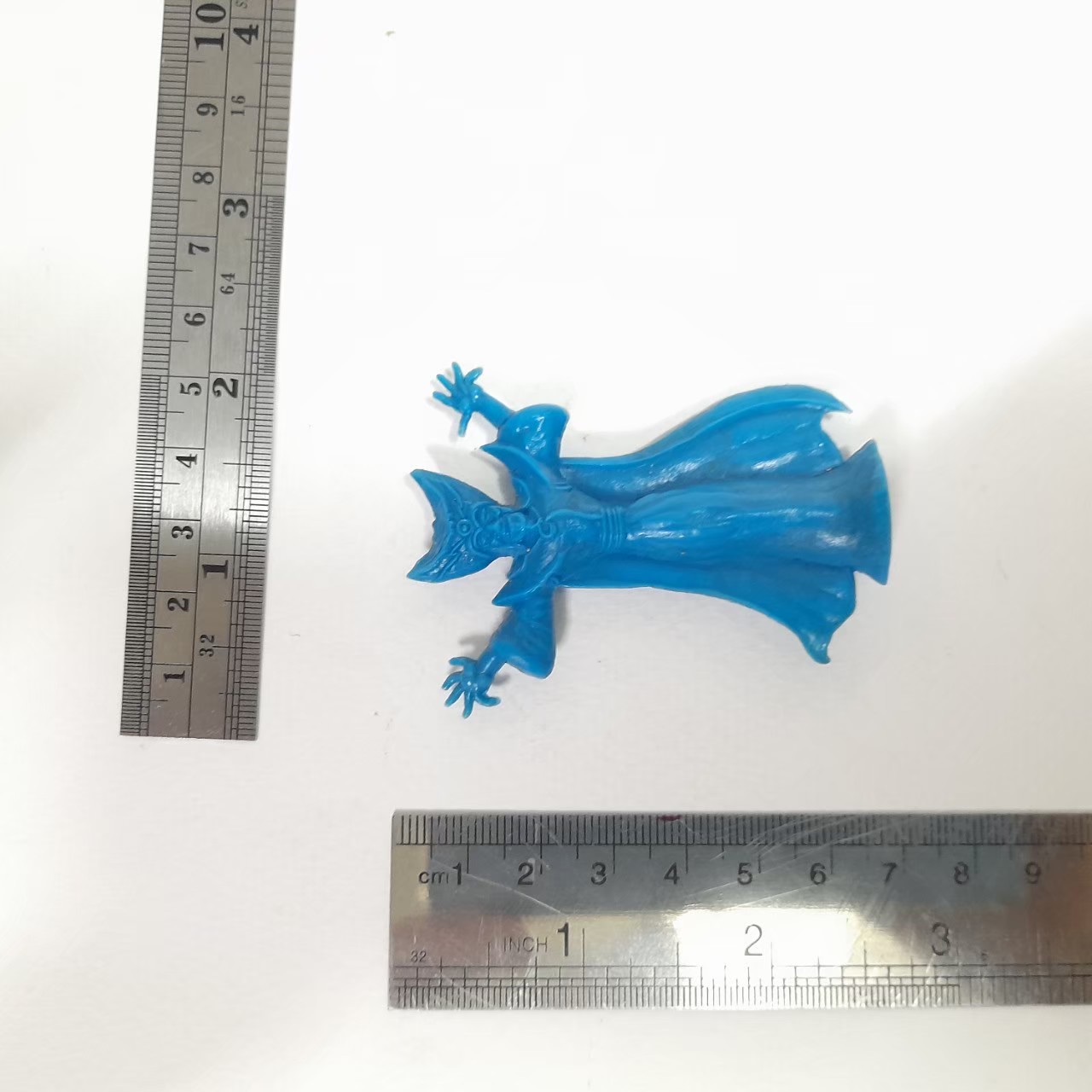 ตุ๊กตุ่นยาง 2-2.5 นิ้ว คล้ายตุ๊กตุ่นแอ๊นท์ พ่อมด ขนาดตามรูป มือสองสภาพดี