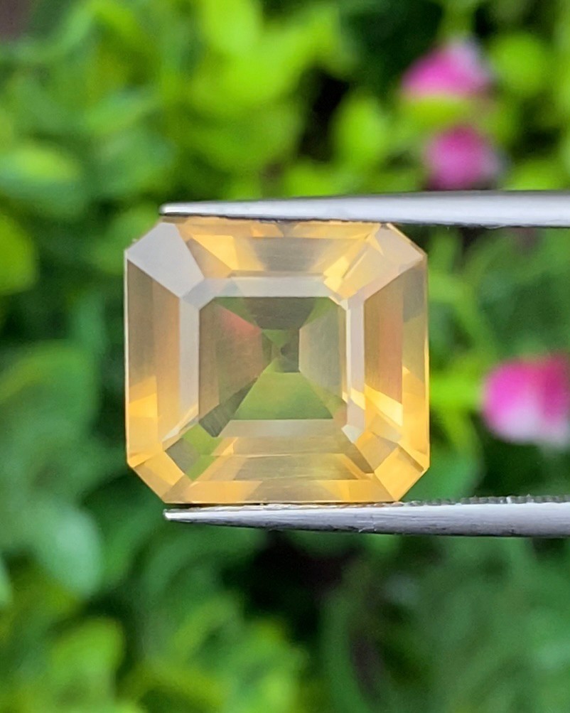 พลอย ไฟร์ โอปอล Fire Opal 6.55 กะรัต (Cts.) พลอยแท้ อัญมณีมงคลประจําวันเกิด เครื่องประดับพลอย