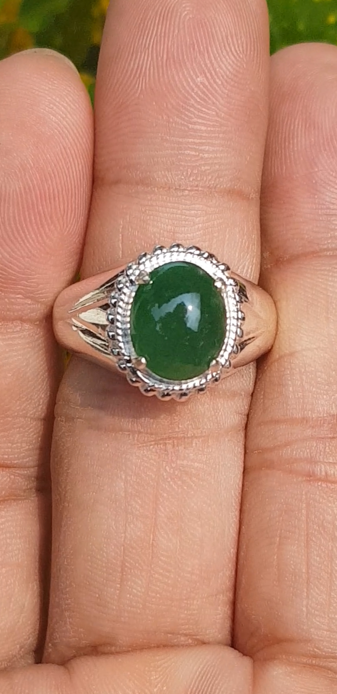 หยก พม่า แท้ Jade แหวนหยก 翡翠戒指 (Jadeite ring) 3.03 กะรัต (Cts.) (Size) 60ดิบ ไม่ผ่านการปรับปรุง (Type A) พม่า (Myanmar)