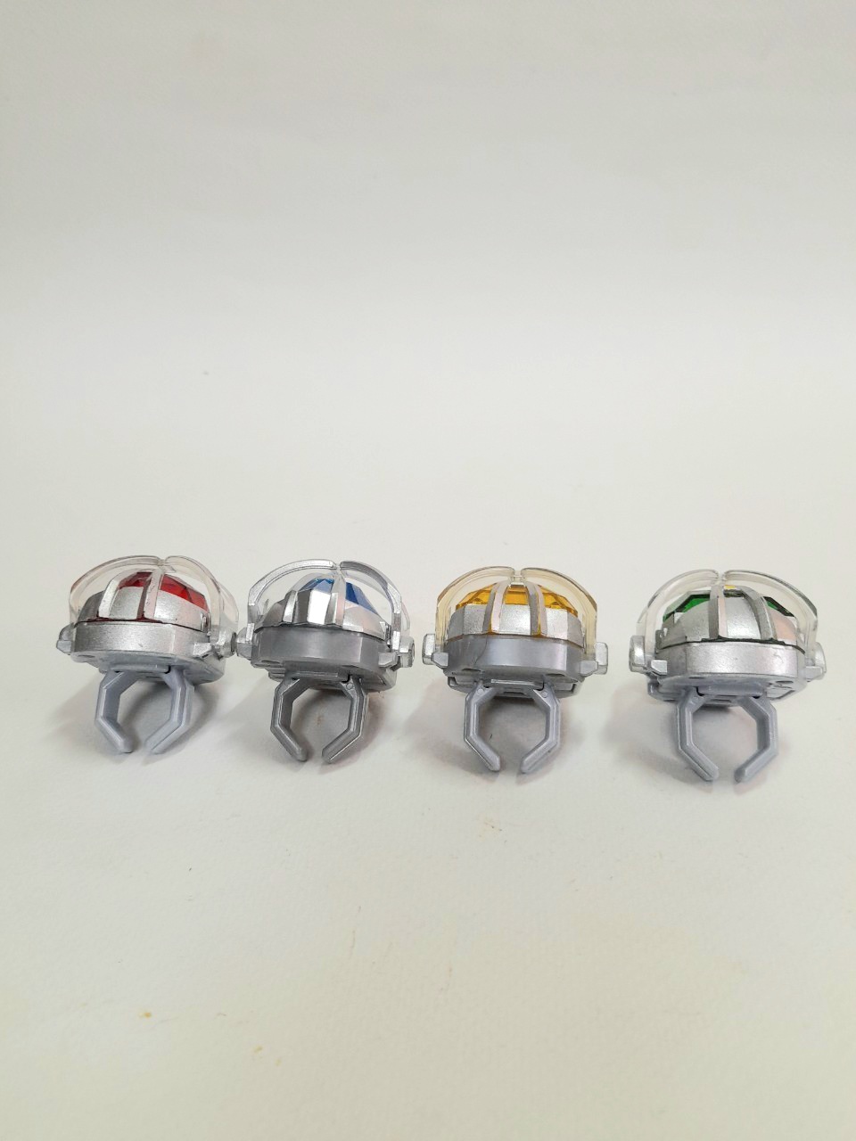 มีหลายภาพ,แหวนไรเดอร์วิซาร์ด 4วง