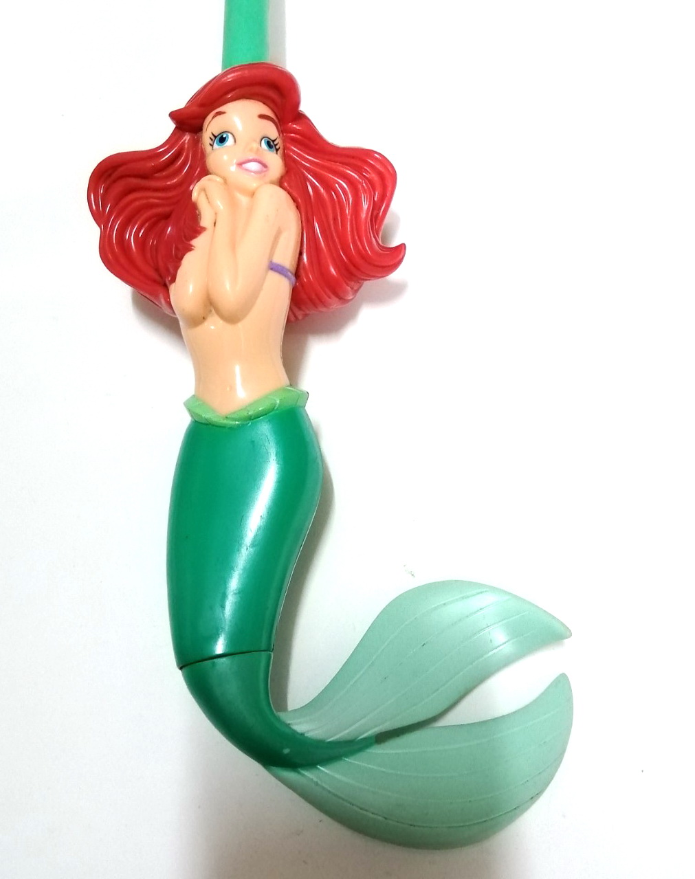 ของสะสมเจ้าหญิงแอเรี่ยล ขนาดประมาณ10นิ้ว ตามภาพ เป็นแท่งไฟ ***ระบบแบตเตอรี่ ทำงานไม่สมบูรณ์ ไม่ใส่ถ่าน **ใช้เป็นของสะสมเท่านั้น Disney's Ariel **มีตำหนิบ้าง ตามภาพ