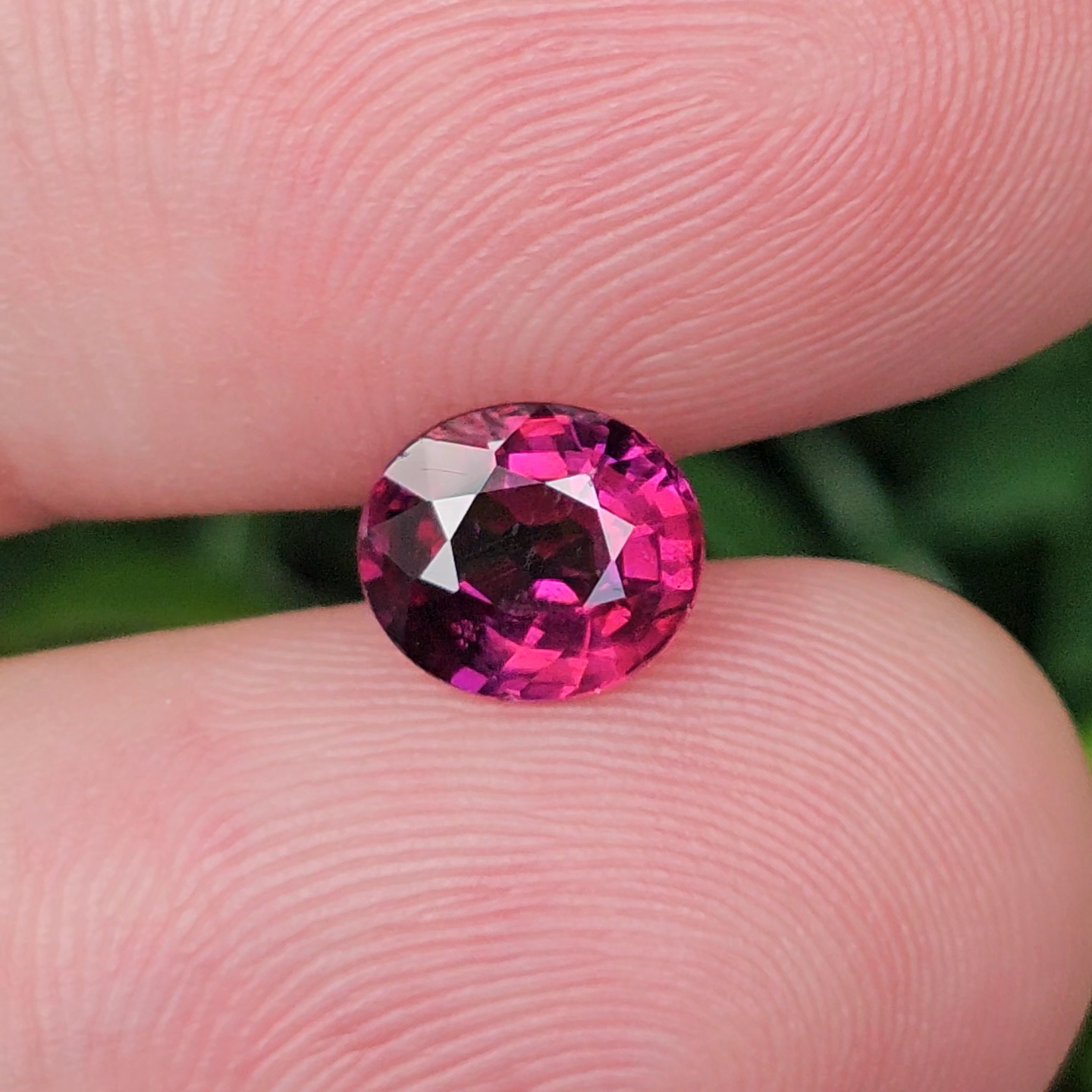 พลอย อุมบาไลต์ การ์เน็ต Umbalite Garnet 1.68 กะรัต (Cts.) ดิบ Unheated พร้อมใบเซอร์ ลอยแท้ อัญมณีมงคลประจําวันเกิด เครื่องประดับพลอย