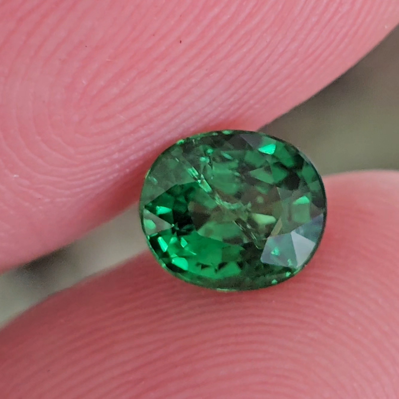 พลอย ซาโวไรท์ Tsavorite Garnet 1.28 กะรัต (Cts.) ดิบ Unheated พร้อมใบเซอร์ อัญมณีมงคลประจําวันเกิด เครื่องประดับพลอย