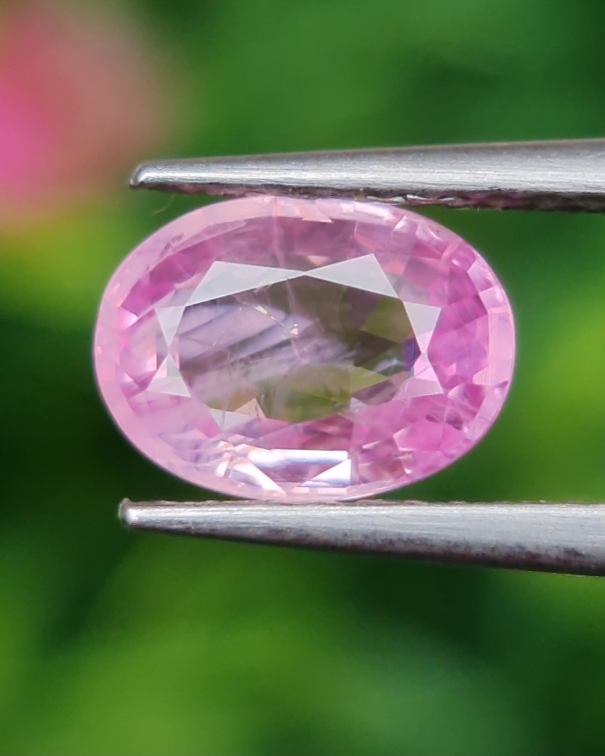 พลอย ชมพู พิ้ง แซฟไฟร์ Pink Sapphire 1.40 กะรัต (Cts.) พลอยแท้ อัญมณีมงคลประจําวันเกิด เครื่องประดับพลอย