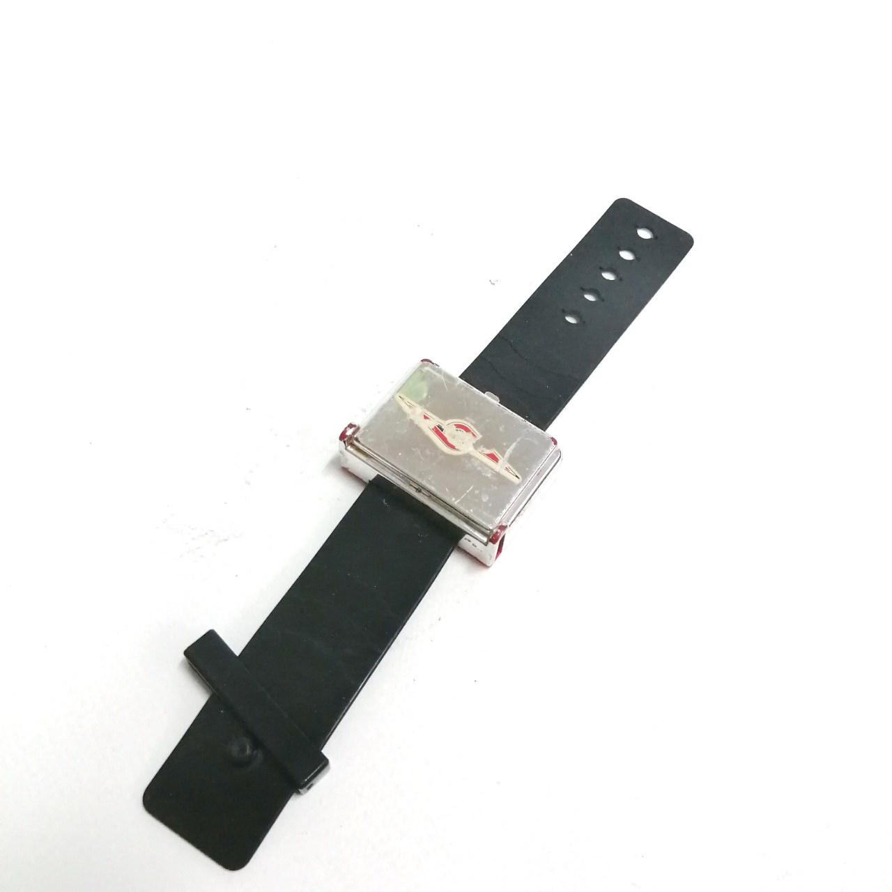 พร๊อพนาฬิกาข้อมือสื่อสาร หน่วยTDF(หน่วยพิทักษ์พิภพ)จากอุลตร้าเซเว่น นาฬิกาเปิดได้แต่ไม่มีกลไก/วงจรแสง/เสียง งานเก่าหายาก