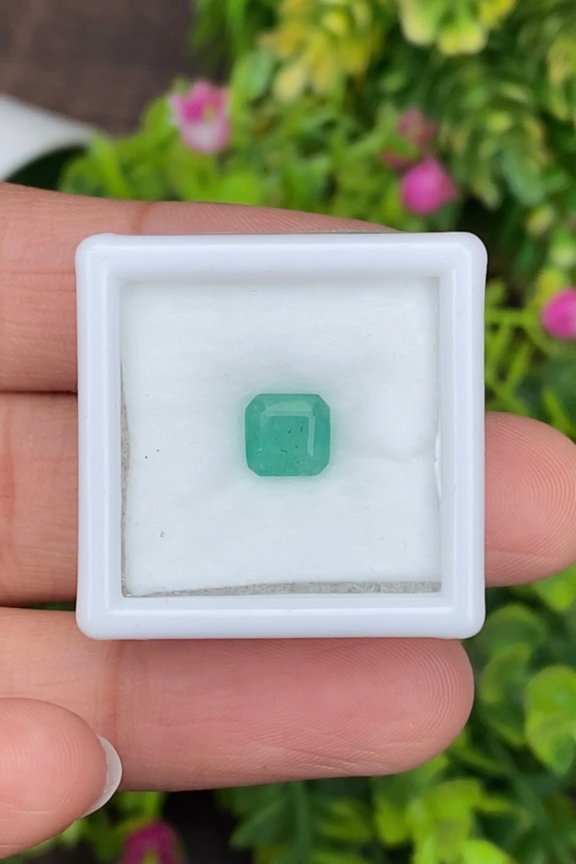 พลอย มรกต Natural Emerald แซมเบีย 1.17 กะรัต (Cts.) พลอยแท้ อัญมณีมงคลประจําวันเกิด เครื่องประดับพลอย