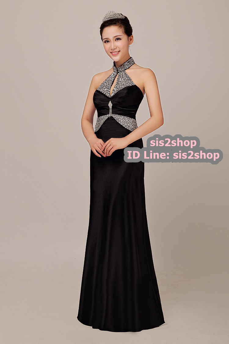 พร้อมส่ง ชุดราตรียาว คล้องคอ สีดำ ปักเลื่อมเน้นช่วงเอว และปกคอจีน