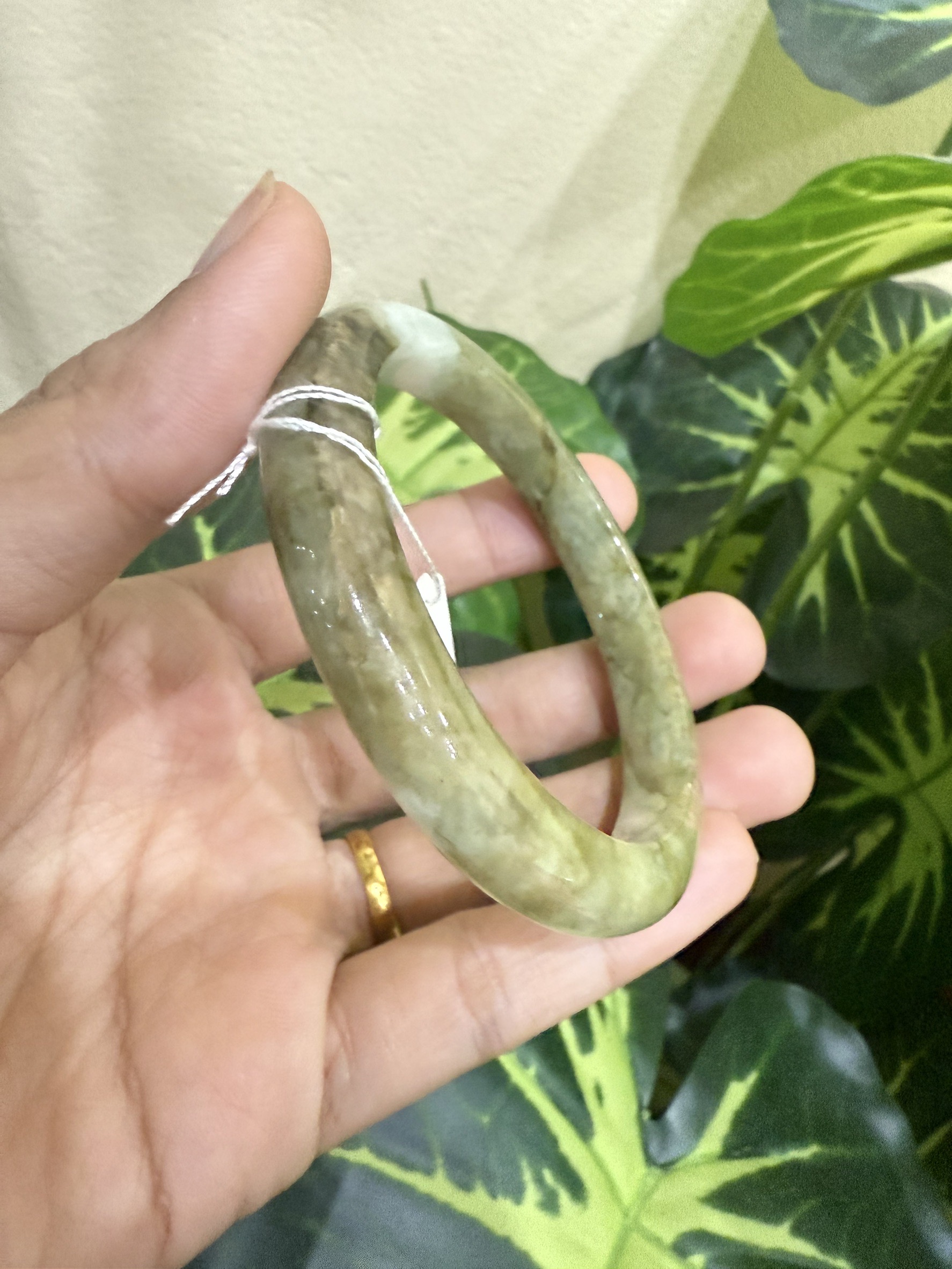 JB650001 หยก พม่า แท้ Jade กำไลหยก 56.5 มม. (Jadeite bracelet) พม่า (Myanmar)