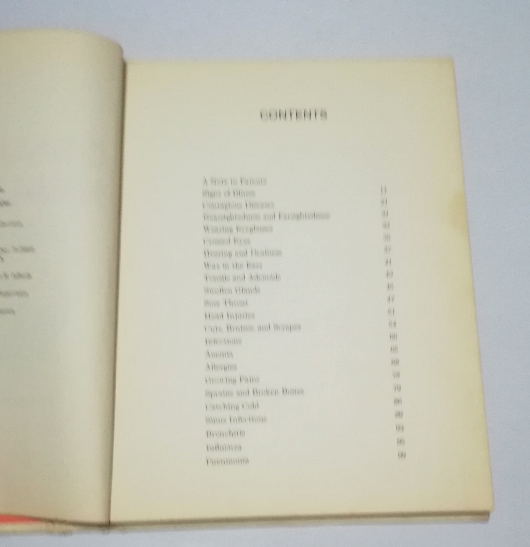 หนังสือภาษาอังกฤษ ภาพการ์ตูนวอลท์ ดิสนีย์ Walt Disney 's Growing Up Healthy, Avoiding Sickness and Accidents by Robert E. Rothenberg, M.D, มีตำหนิ โปรดตรวจสอบทุกภาพ