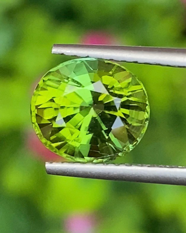 พลอย ทัวร์มาลีน Tourmaline 2.97 กะรัต (Cts.) พลอยแท้อัญมณีมงคล ประจําวันเกิด เครื่องประดับพลอย