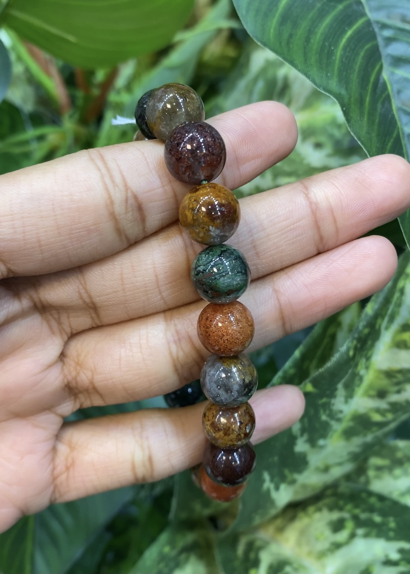 กำไลพลอยแท้ โป่งข่าม Phantom Quartz Bracelet