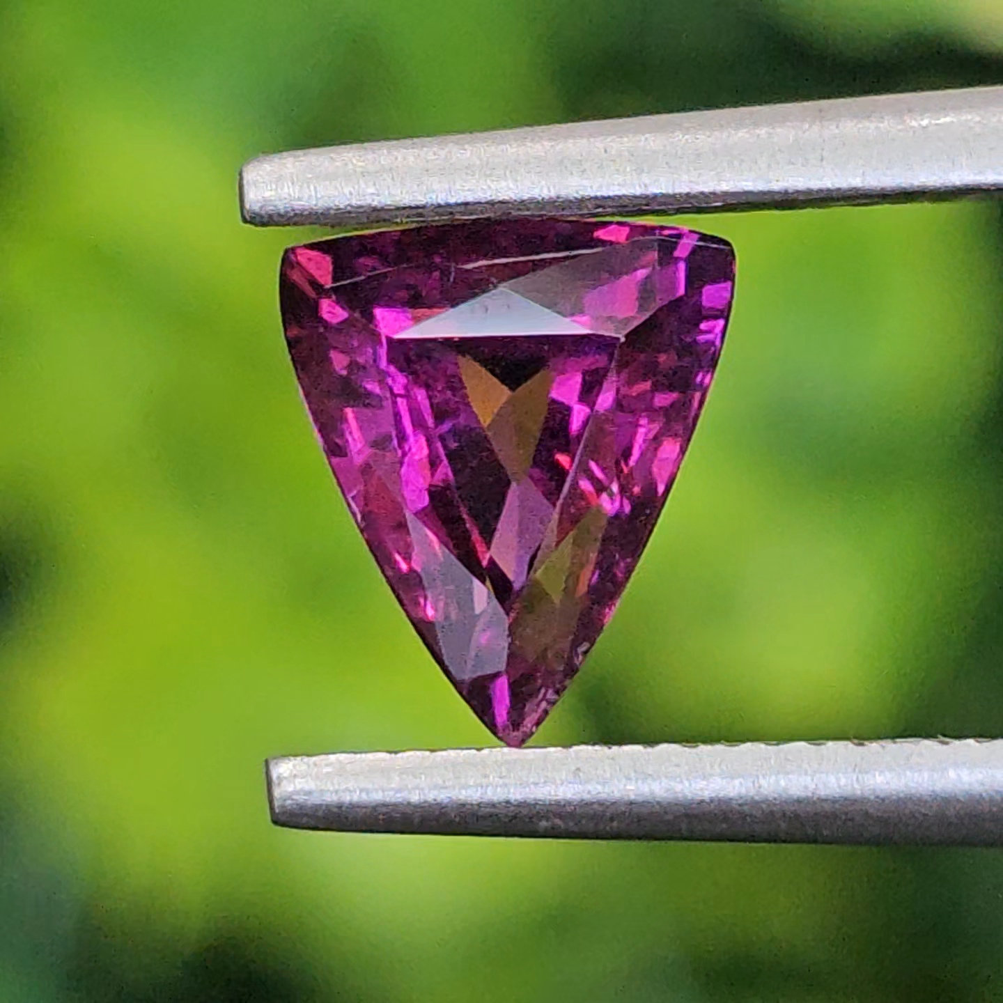 พลอย อุมบาไลต์ การ์เน็ต Umbalite Garnet 1.16 กะรัต (Cts.) ดิบ Unheated ลอยแท้ อัญมณีมงคลประจําวันเกิด เครื่องประดับพลอย