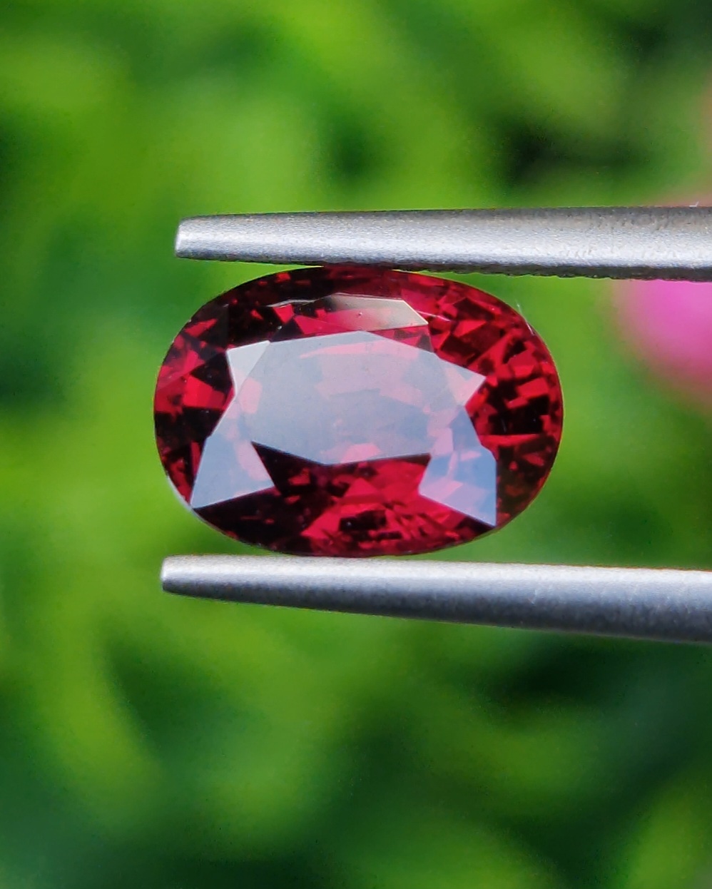 พลอย โรโดไลต์ กาเน็ท Rhodolite Garnet 2.68 กะรัต Cts.พลอยแท้ อัญมณีมงคลประจําวันเกิด เครื่องประดับพลอย