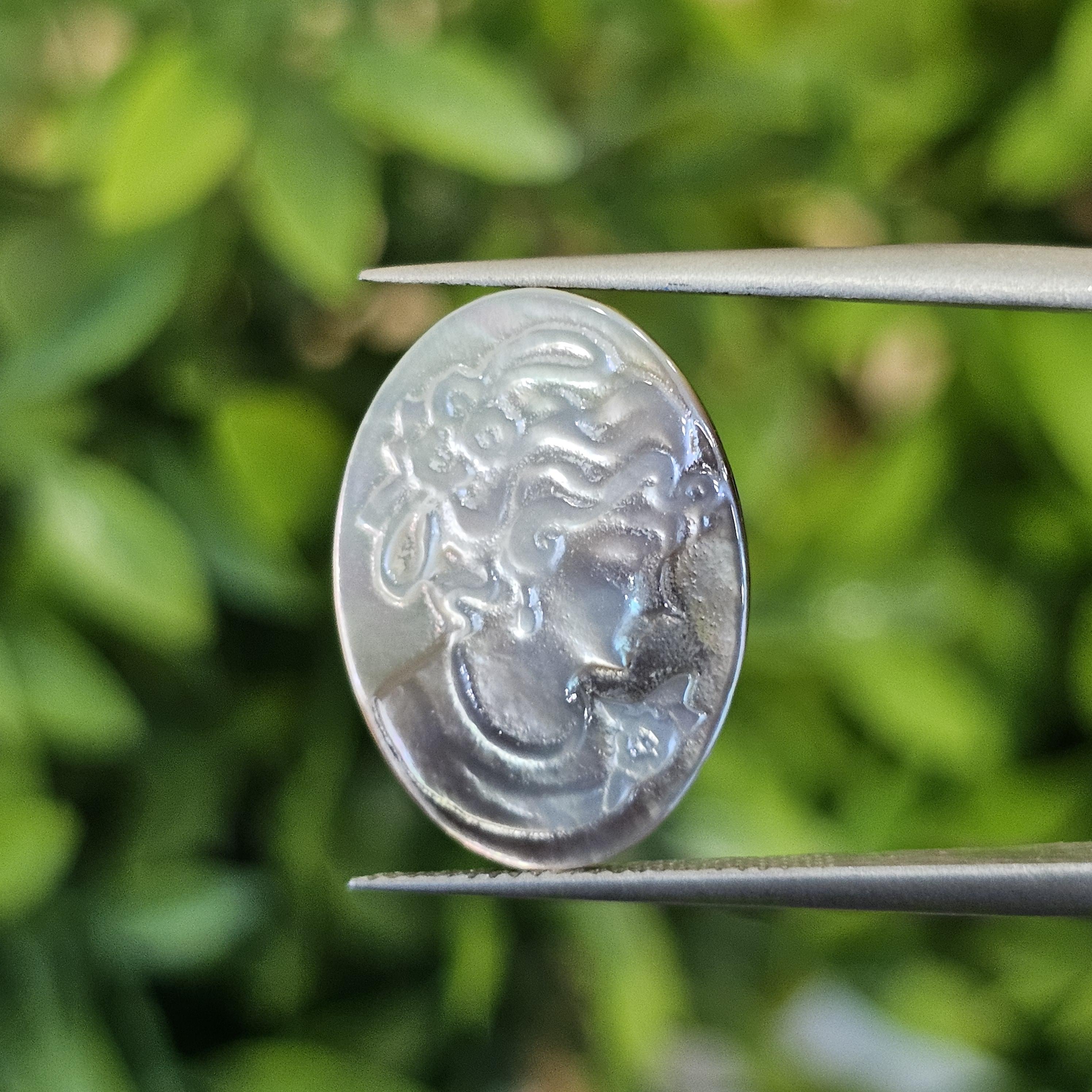 เปลือกหอยมุก แกะสลัก Pearl Shell Carved 3.07 กะรัต (Cts.)