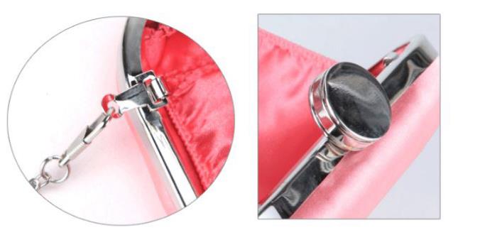 พร้อมส่ง Evening Clutch กระเป๋าออกงาน สวยหวาน รูปดอกกุหลาบ 3 มิติ (พร้อมสายโซ่สั้นและยาว)