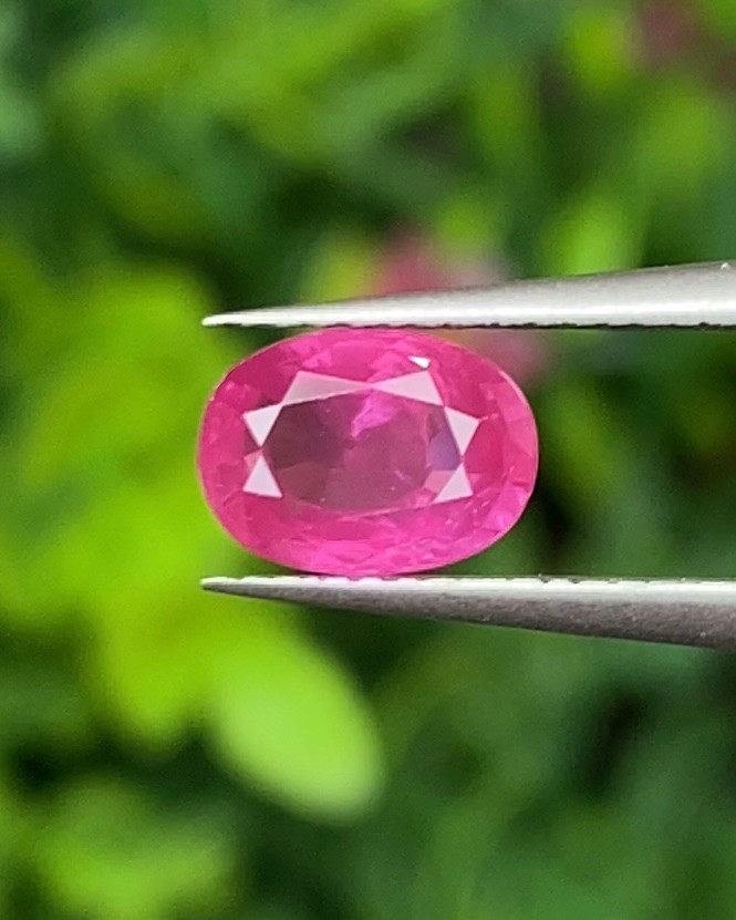 พลอย ทับทิม Ruby sapphire 1.13 กะรัต (Cts.) พลอยแท้ อัญมณีมงคลประจําวันเกิด เครื่องประดับพลอย