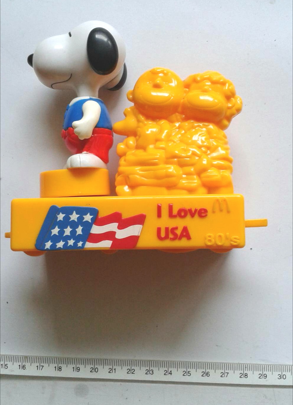 ของสะสมจากแมคโดนัลด์ " สนู๊ปปี้ Snoopy" ชุด 50 ปีแมคโดนัลด์