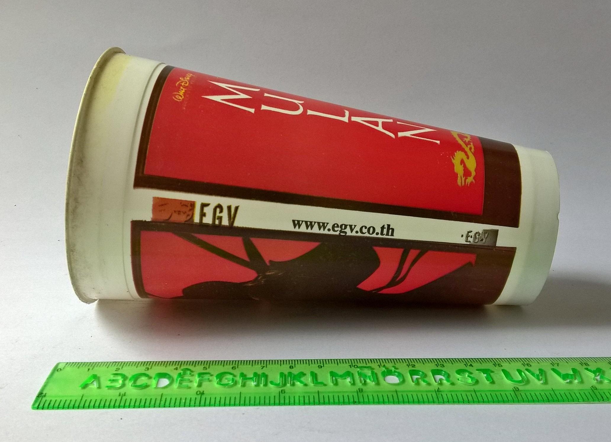 แก้วน้ำพลาสติกงานเก่า จากภาพยนต์ ดิสนีย์การ์ตูน เรื่อง มู่หลาน Mulan 2541 ของสะสมจาก EGV ของเก่า โปรดตรวจสอบทุกภาพ The flower that blooms in adversity is the most rare and beautiful of all