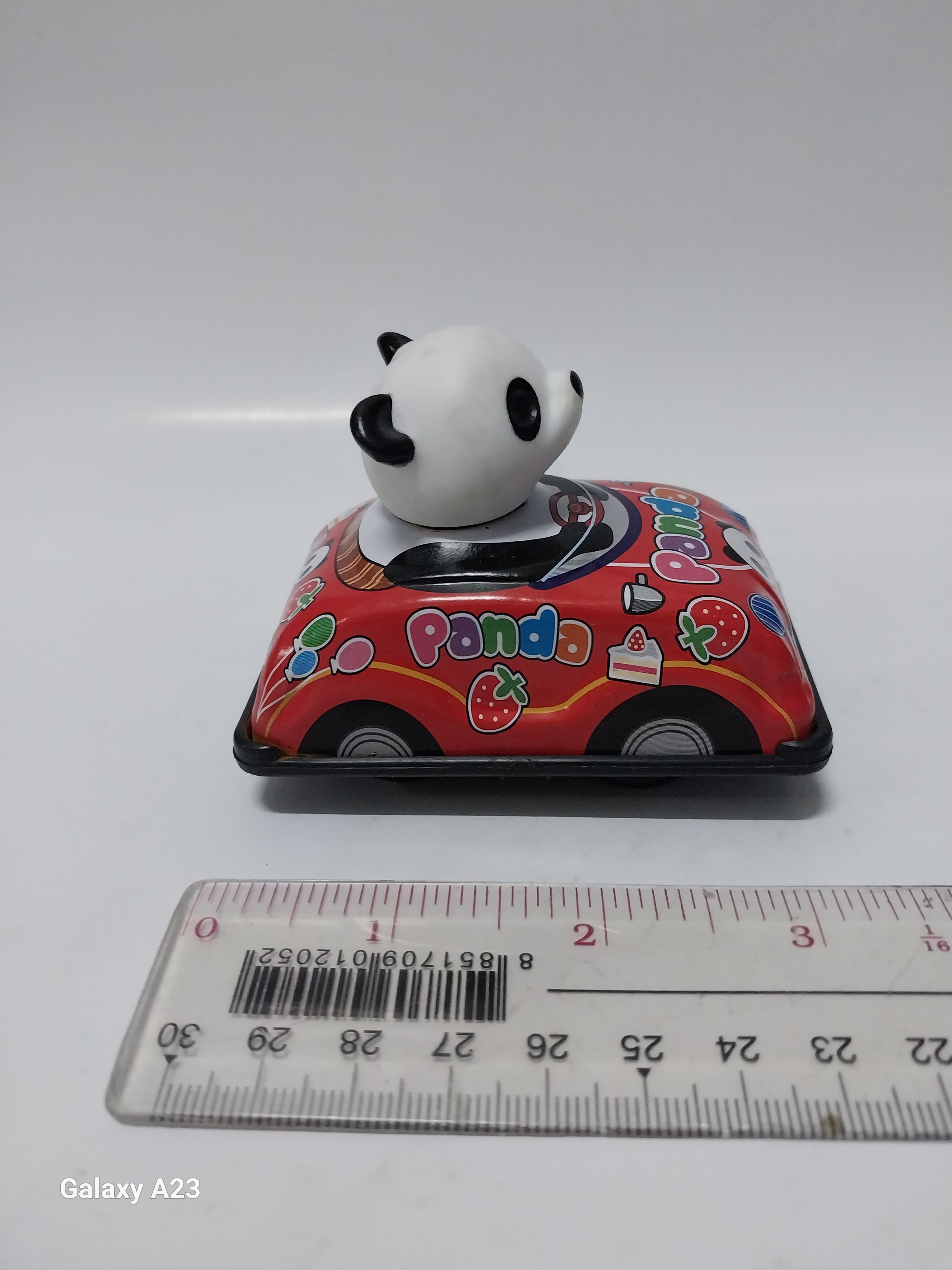 มีหลายภาพ ของเล่นสังกะสีไขลาน หมีขับรถ มีรอยสนิมเล็กน้อยตามภาพ ลานใช้ได้ปกติ